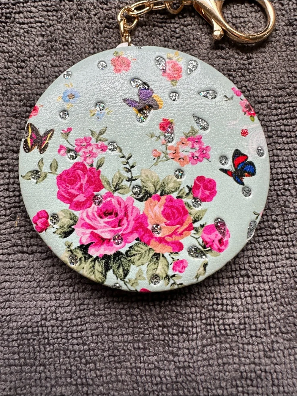 Cosmetic mirror keychain